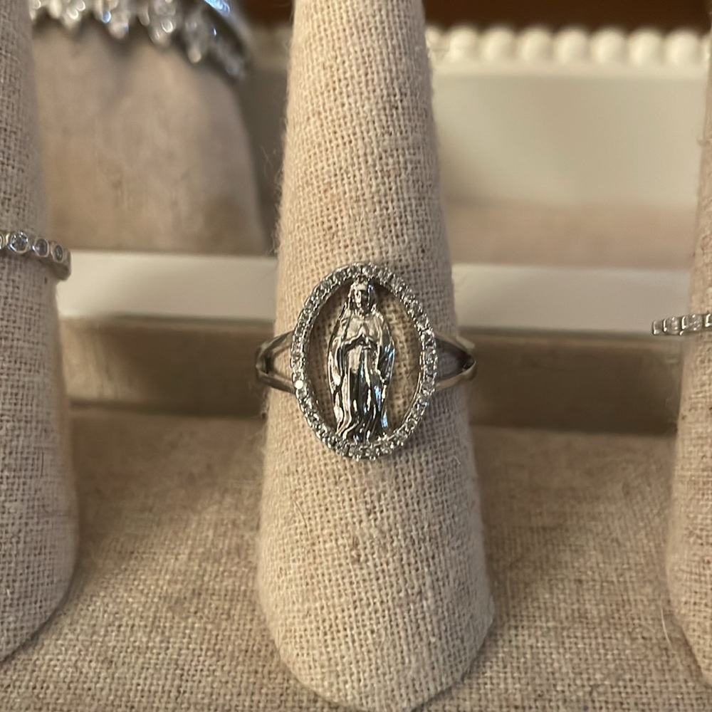 Silver Madonna Mother Mary Ring - Super Cute Size 7